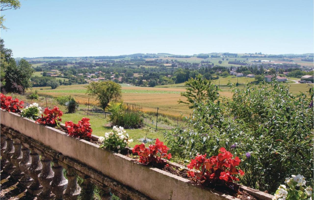 Gorgeous Home In Lavardac With Kitchen Kültér fotó